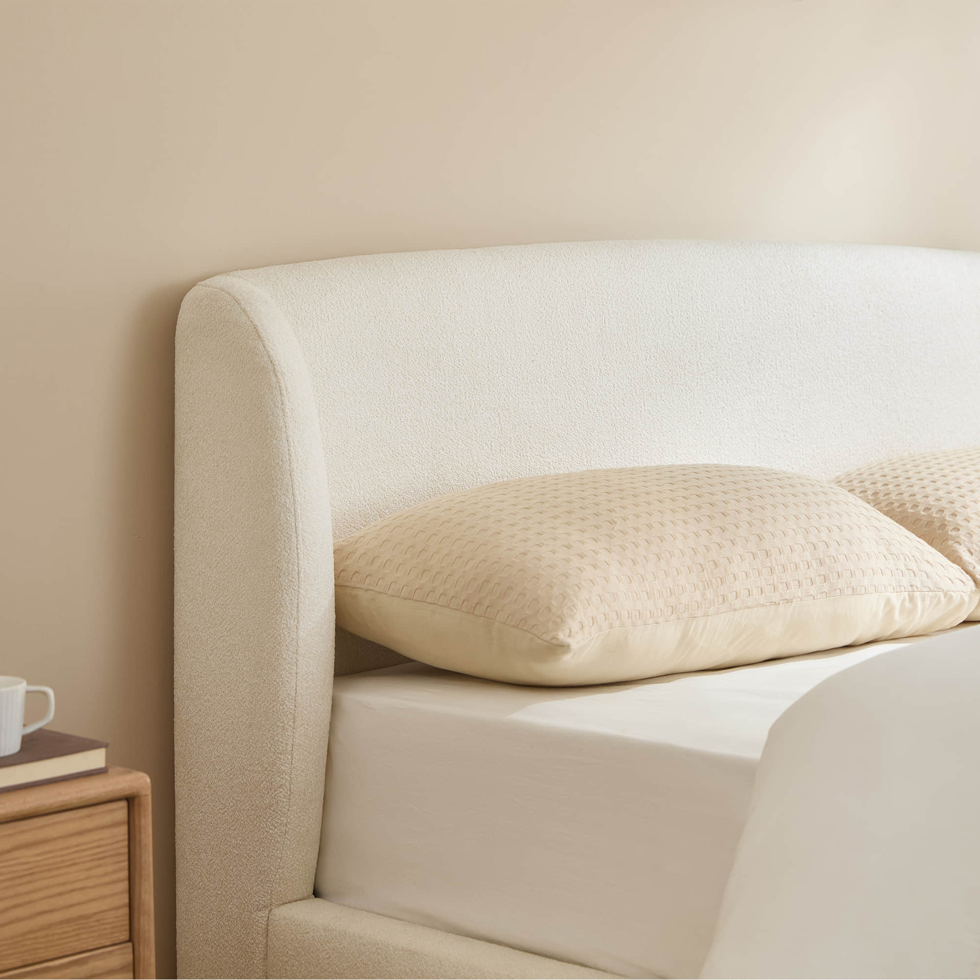 Ron Modern Boucle Upholstered Platform Bed with Solid Wood Base -Queen Size - Image 10